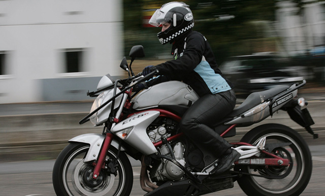 Etre féminine en moto : nos conseils – Moto au féminin : tout sur la moto