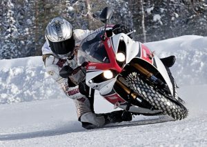 pilotage-moto-neige